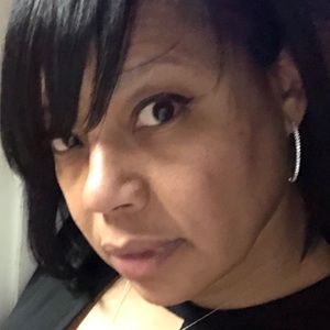 Meet your Posher, Iris